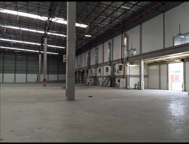 3,527M² FACTORY TO LET IN AIRPORT INDUSTRIA